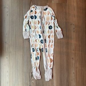 Little sleepies Luna neutral zippy